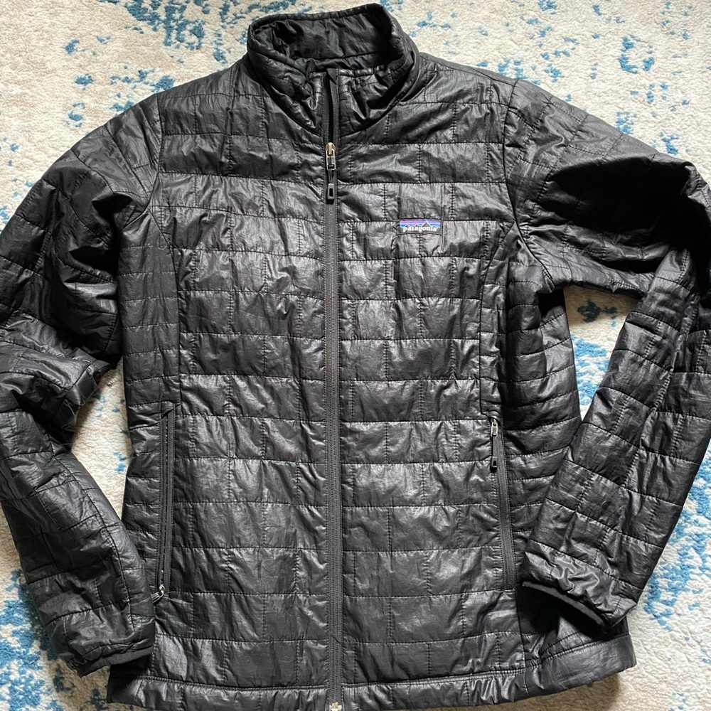 Patagonia Nano Puff black women’s large